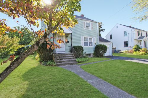 196 Catherine Ter, Fairfield, CT, 06824-6406 | Card Image