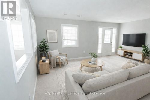 72-3320 Meadowgate Blvd, London, ON, N6M0A7 | Card Image