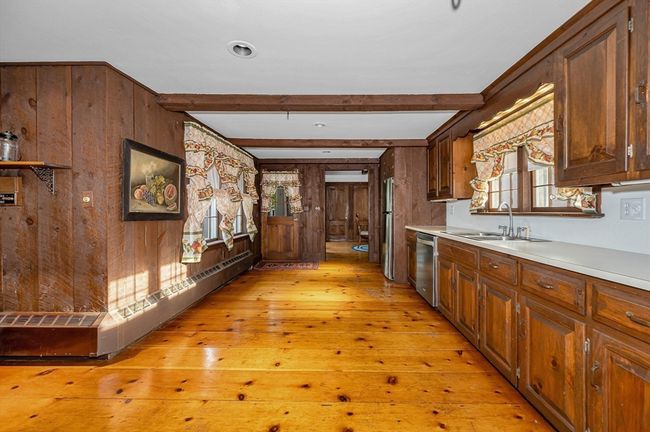 65 W Main St, House other with 4 bedrooms, 2 bathrooms and 10 parking in Groton MA | Image 7
