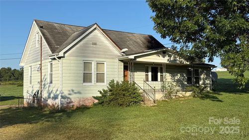 5872 Fisher Davis Rd, Morganton, NC, 28655-6350 | Card Image