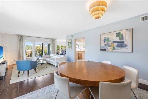 202v-1700 Ocean Dr, Vero Beach, FL, 32963-5204 | Card Image