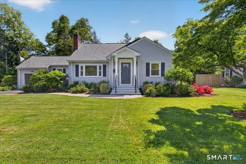 84 Jesswig Dr, Hamden, CT, 06517-2135 | Card Image