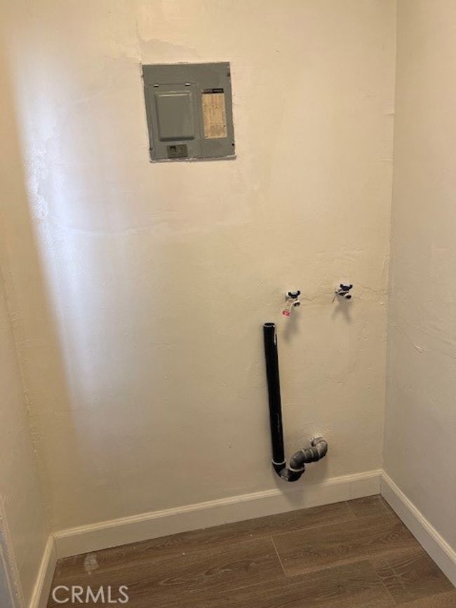 211 N Alhambra Ave, House other with 2 bedrooms, 1 bathrooms and 1 parking in Monterey Park CA | Image 17