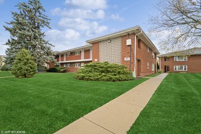 12 - 1101 Holiday Lane, Condo with 1 bedrooms, 1 bathrooms and 1 parking in Des Plaines IL | Image 1