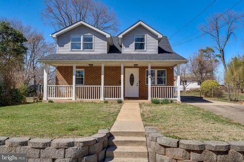 104 Morton Ct, MANASSAS PARK, VA, 20111-2014 | Card Image