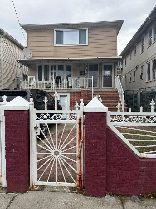 230 Beach 30th St, Far Rockaway, NY, 11691-2009 | Card Image
