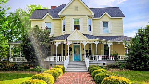 520 E Rutledge Ave, Gaffney, SC, 29340-2231 | Card Image