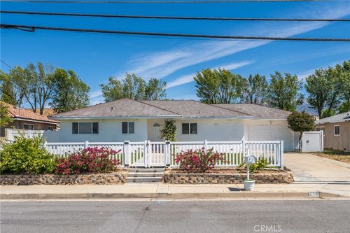 1949 W Williams St, Banning, CA, 92220-4053 | Card Image
