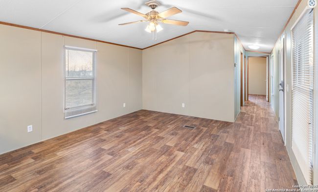 873 W Ave J, House other with 3 bedrooms, 2 bathrooms and null parking in Christine TX | Image 5