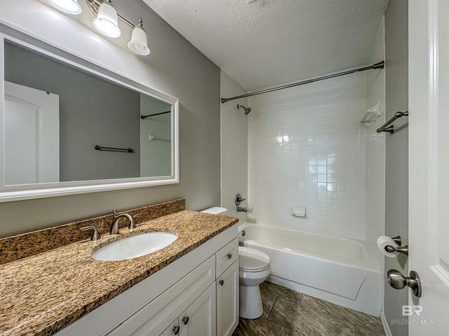 Guest Bath | Image 19