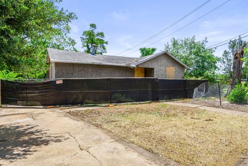 5103 Valley Oak Dr, Austin, TX, 78731-5408 | Card Image