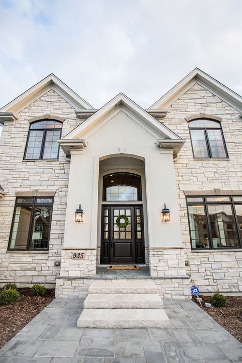842 W Dorchester Rd, Palatine, IL, 60067-5912 | Card Image