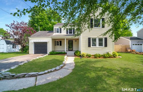 137 Mohawk Dr, West Hartford, CT, 06117-2117 | Card Image