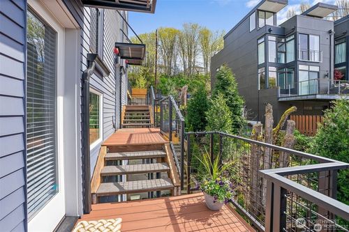 e-2513 13th Ave S, Seattle, WA, 98144-5008 | Card Image