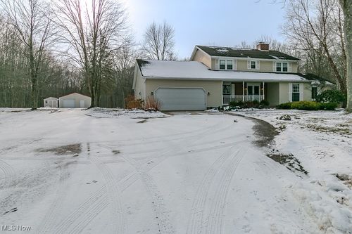 5230 Clay St, Geneva, OH, 44041-8109 | Card Image