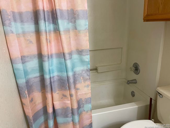 153 Springtree Pkwy, House other with 3 bedrooms, 2 bathrooms and null parking in Cibolo TX | Image 21