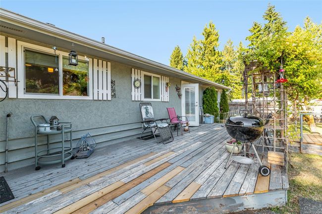 1226 Centre Rd, House other with 4 bedrooms, 2 bathrooms and 5 parking in Qualicum Beach BC | Image 11