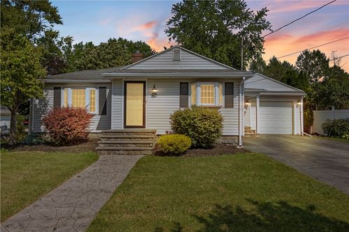 428 West Ave, Newark, NY, 14513-2027 | Card Image