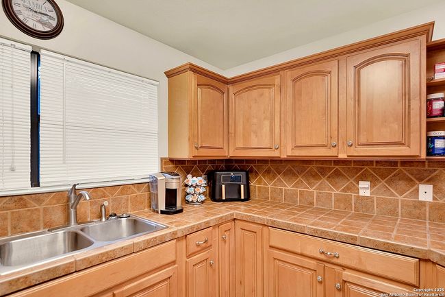 709 Voges St, House other with 4 bedrooms, 3 bathrooms and null parking in Poth TX | Image 18