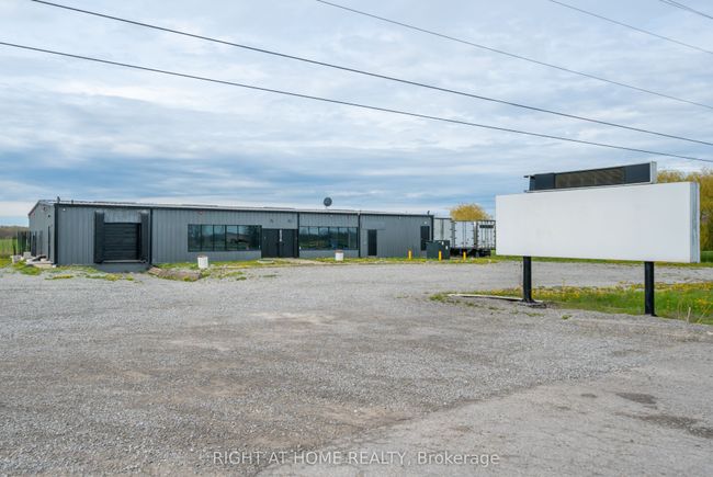 8268 Regional Rd 20, Home with 0 bedrooms, 0 bathrooms and 30 parking in Smithville ON | Image 6
