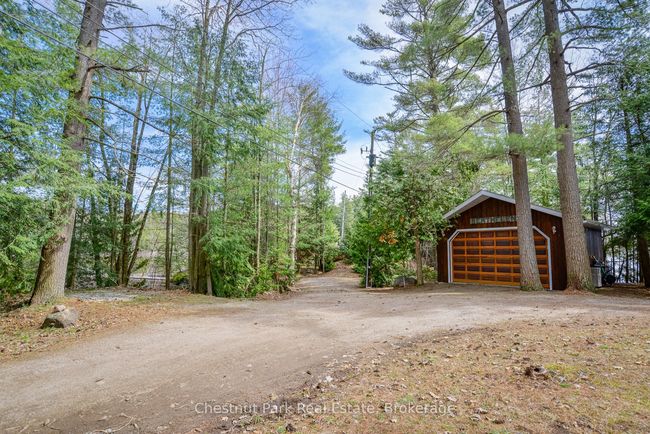 1037 Fire Route 20 G, House other with 4 bedrooms, 3 bathrooms and 5 parking in Gravenhurst ON | Image 33
