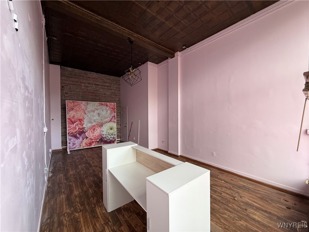 Commercial Lease in Buffalo 3