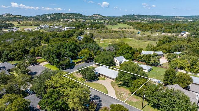 312 S Acorn St, House other with 3 bedrooms, 3 bathrooms and null parking in Fredericksburg TX | Image 34