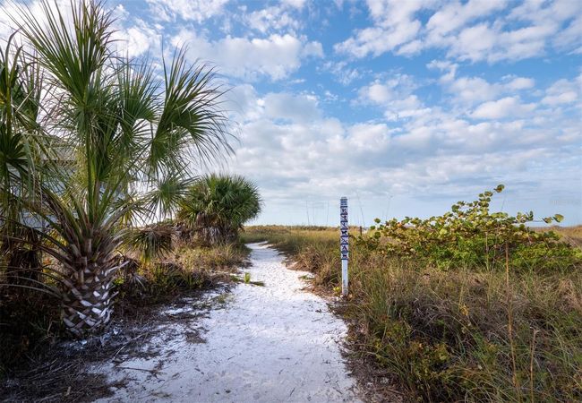 640 Fox St, House other with 2 bedrooms, 2 bathrooms and null parking in LONGBOAT KEY FL | Image 41