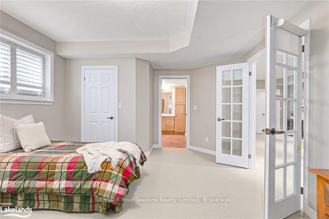 15 Westwind Dr, House attached with 4 bedrooms, 2 bathrooms and 2 parking in Collingwood ON | Image 37