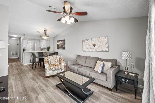 5025 Fulham Rd S, Jacksonville, FL, 32244-9527 | Card Image