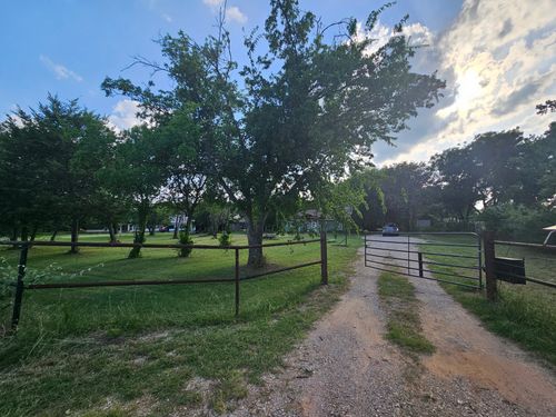 138 County Road 4876, Newark, TX, 76071-3721 | Card Image