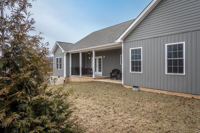 215 Heather Ln, House other with 3 bedrooms, 3 bathrooms and null parking in STAUNTON VA | Image 44