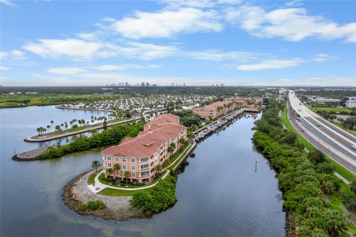 1-118-5000 Culbreath Key Way, TAMPA, FL, 33611-3052 | Card Image