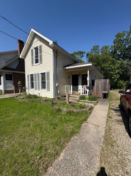 1926 Oakland Drive, Kalamazoo, MI, 49008 | Card Image