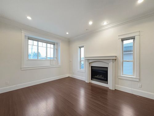 6975 Dunblane Ave, Burnaby, BC, V5J4G1 | Card Image