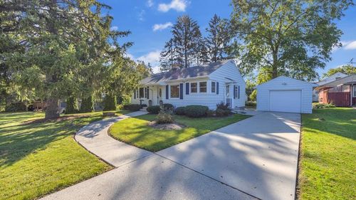 2517 Erie Avenue, Sheboygan, WI, 53081 | Card Image