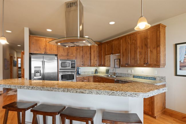 Open Kitchen -stainless, high-end appliances | Image 9