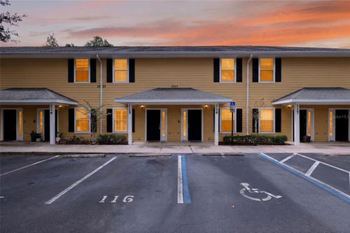 115-2927 Sw 35th Pl, GAINESVILLE, FL, 32608-9327 | Card Image