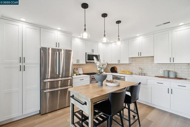 APT-4 - 1150 Canyonwood Ct, Condo with 2 bedrooms, 2 bathrooms and 1 parking in Walnut Creek CA | Image 14