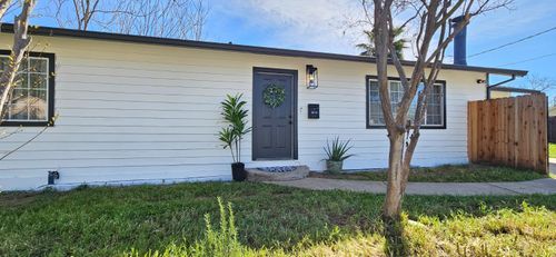 2616 Selma St, Sacramento, CA, 95815-2333 | Card Image