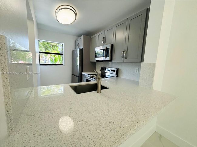 APT-103 - 6850 Nw 173 Rd Dr, Townhouse with 2 bedrooms, 2 bathrooms and null parking in Hialeah FL | Image 5