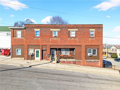 800 4th St, Ellwood City, PA, 16117-2807 | Card Image