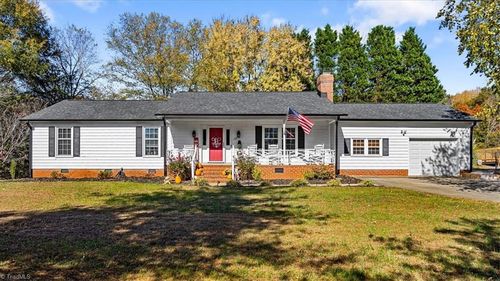 209 Ariel Farm Rd, Greensboro, NC, 27455-9216 | Card Image