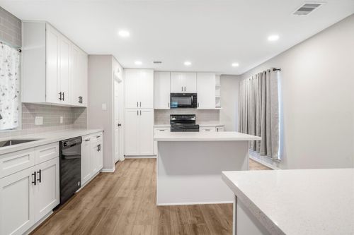 3206 Knoll Manor Dr, Kingwood, TX, 77345-1163 | Card Image