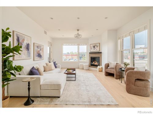 222-3301 Arapahoe Ave, Boulder, CO, 80303-1071 | Card Image