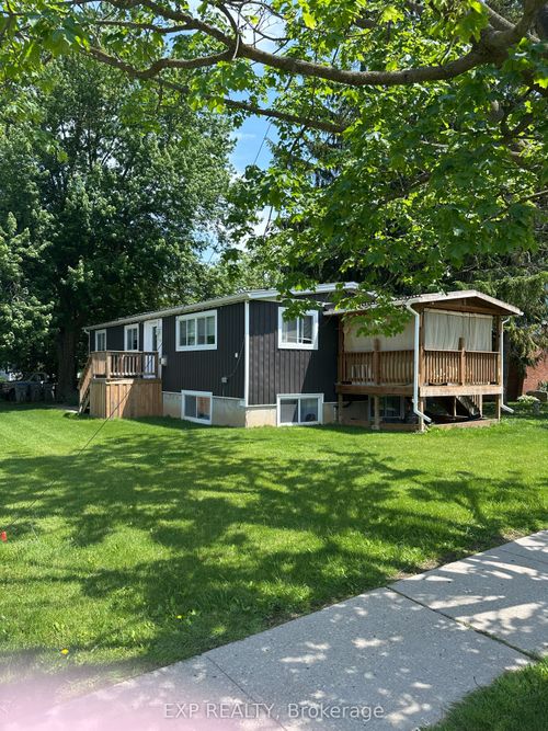 190 Ann St, Parkhill, ON, N0M2K0 | Card Image