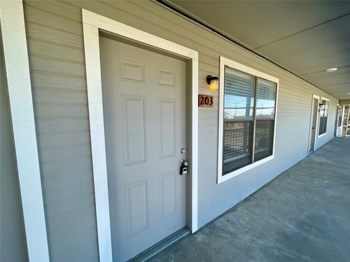 203-2526 W Prairie St, Denton, TX, 76201-5332 | Card Image