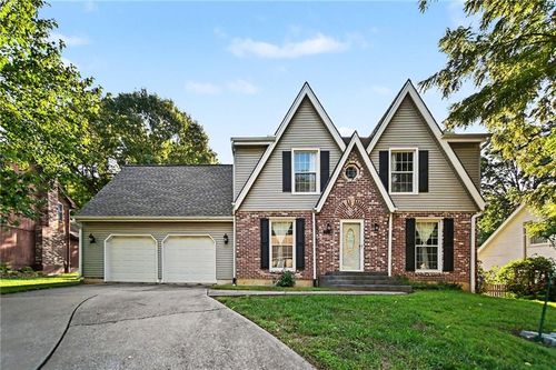 1005 Blueberry Ln, Liberty, MO, 64068-1312 | Card Image