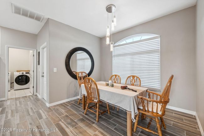 Dining Area | Image 7