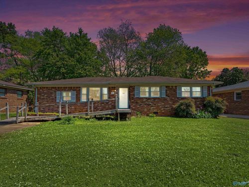 384 Jack Coleman Dr Nw, Huntsville, AL, 35805-2636 | Card Image